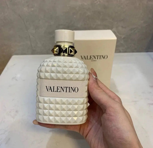Valentino Uomo Born In Roma Ivory Eau de Toilette, 100ml Valentino SCENTORA